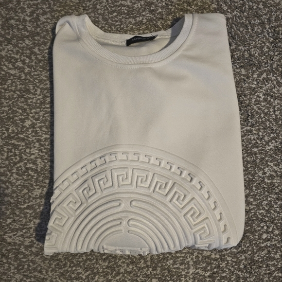 AOWOFS White Sweatshirt sz large - Picture 5 of 7